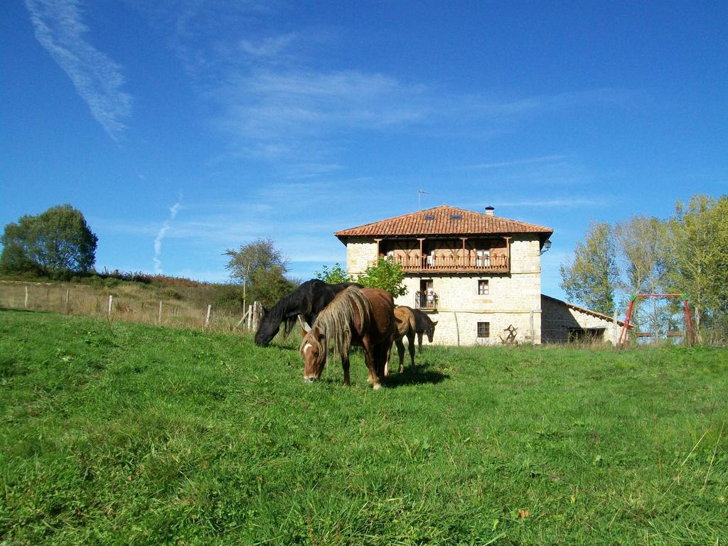Casa Rural La Toba I Y II Bezana Eksteriør billede