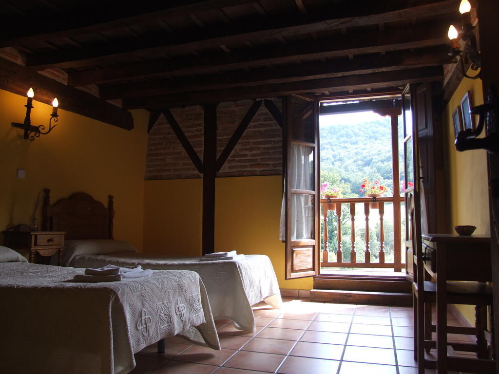 Casa Rural La Toba I Y II Bezana Værelse billede